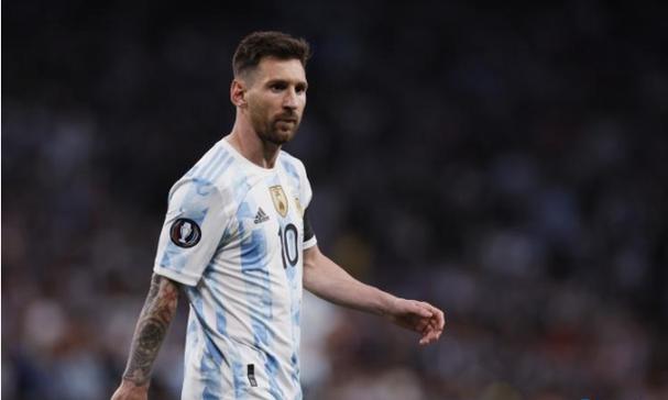 字母哥再次崛起！场均36+14+7数据全面提升，MVP宝座初现曙光